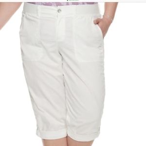 Plus Size 18 Evri Capri Utility Pant with Pockets